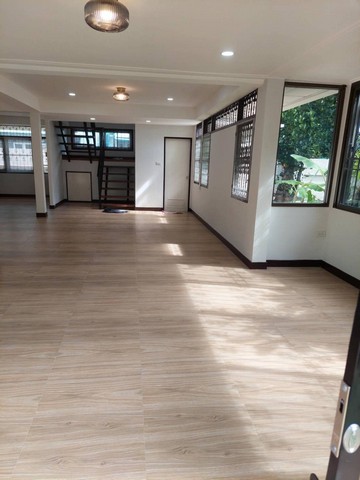 HR2551ให้เช่าบ้านเดี่ยว 2 ชั้น เนื้อที่ 143 ตรว.รีโนเวทใหม่ย่านรามคำแหง เหมาะอยู่อาศัย ใกล้รถไฟฟ้าสายสีเหลืองสถานีแยกลำสาลี