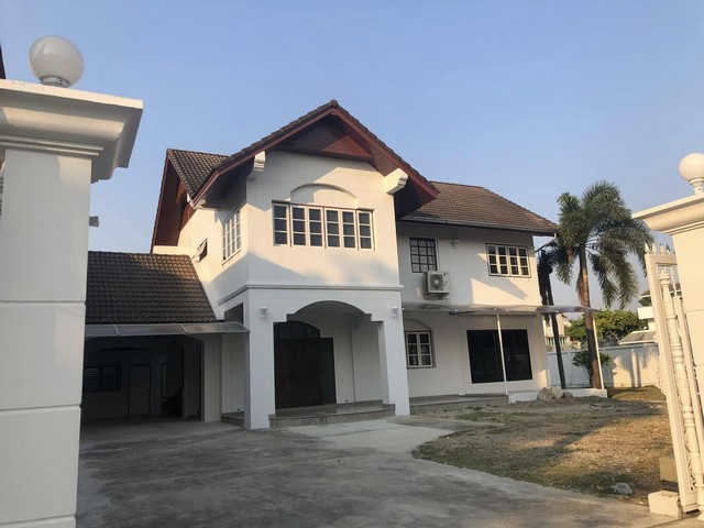 HR2549ให้เช่าบ้านเดี่ยว เนื้อที่ 208 ตรว.ย่านลาดพร้าว ใกล้มหาวิทยาลัยเซนต์จอห์น ใกล้MRTพหลโยธิน