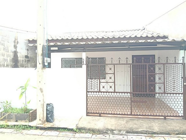 บ้านเดี่ยวรีโนเวทใหม่ทั้งหลัง 34 ตร.ว. หมู่บ้านการเคหะ ซอย 2/5  เมืองนครสวรรค์