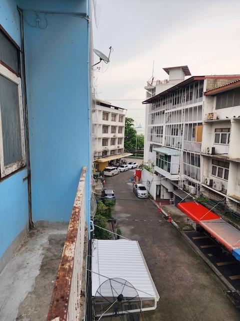 ให้เช่าตึกแถว 3.5 ชั้น 16 ตรว. พร้อมดาดฟ้า ซ.ประชาชื่น 27 ใกล้ทางด่วน และ MRT บางซ่อน