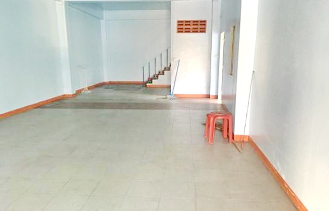 ลดครั้งที่3 วัดศรีประวัติ อาคารพาณิชย์ 3 ชั้น ติดถนนใหญ่ 2 นอน 3 น้ำ ใหม่สะอาด 26 ตร.วา.310 ตร.ม.รร.นานาชาติดราก้อน 5.1กม.ค้าขาย โฮมออฟฟิศ