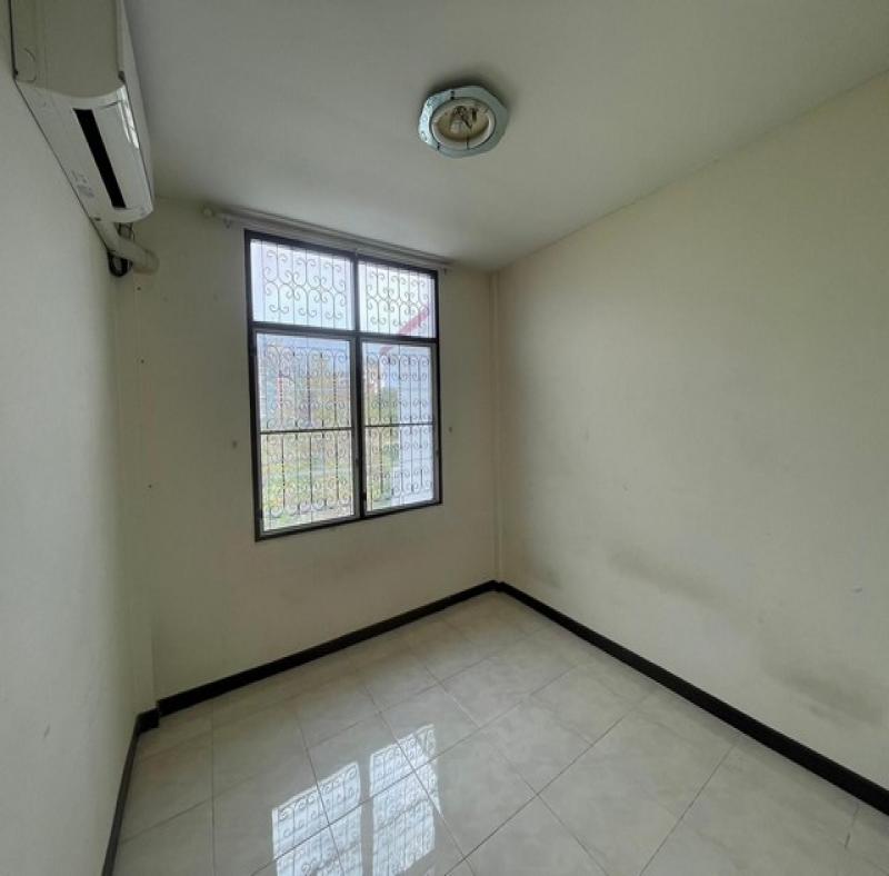 เซ้งร้านด่วน ซอยนานา เยาวราช เหมาะแก่การทำร้านเหล้า ผับ บาร์ ร้านกลางคืน