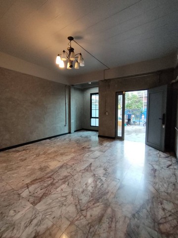 ขายโฮมออฟฟิศ 3 ชั้น 31.6 ตรว. สไตล์ลอฟท์ ซอยลาดพร้าว 124 ใกล้ MRT มหาดไทย