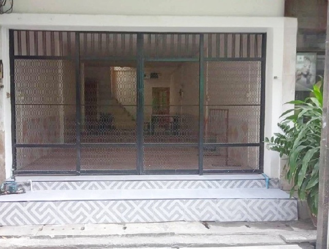 BTSสะพานควาย 640ม.  BTSอารีย์ 1 กม.ให้เเช่าอาคารพาณิชย์ 3.5 ชั้น 19 ตร.วา.239 ตร.ม.ประดิพัทธ์ 12-22 3 นอน 2 น้ำ ร้านอาหาร 