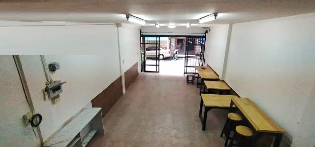 ประดิพัทธ์ 12-22 BTSสะพานควาย 640ม.  BTSอารีย์ 1 กม.ให้เเช่าอาคารพาณิชย์ 3.5 ชั้น 18 ตร.วา.232 ตร.ม.3 นอน 2 น้ำ บร้านอาหาร