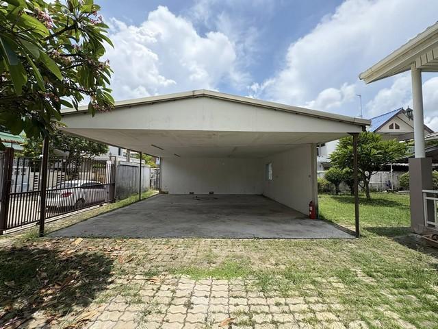 ขายบ้านเดี่ยว 2 ชั้นหลังมุม 149 ตรว. หมู่บ้านเมืองทอง 4 ถนนสุขุมวิท 101 ซอยปุณณวิถี 53