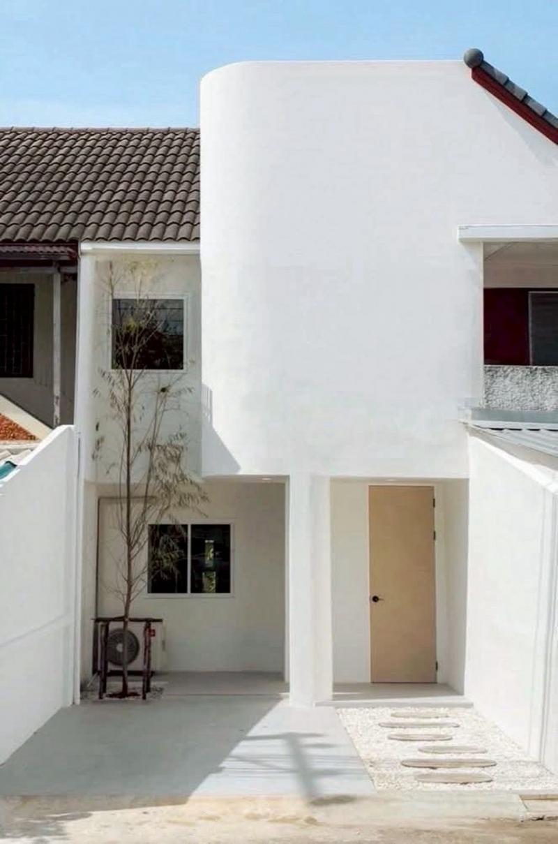 สวยคุ้มค่า ขาย 2.69 ล้าน 19 ตรว. กุลพันธ์วิลล์2 แม่เหียะ ทาวน์เฮ้าส์ 2 ชั้น รีโนเวทใหม่ มินิมอลโมเดิร์น เฟอร์นิเจอร์ครบ พร้อมเข้าอยู่ได้เลย