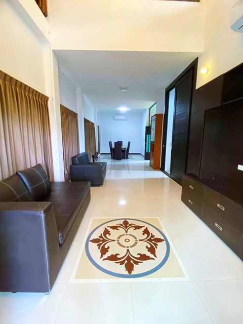 พหล ประเสริฐมนูกิจ 1-11 ให้เช่าคฤหาสน์ เดี่ยว 5นอน 3 ชั้น 102ตร.ว.จอดรถ 6คัน  ม.เกษตร ลาดปลาเค้า  402ตร.ม. สุกี้ตี๋น้อย เกษตร-นวมินทร์