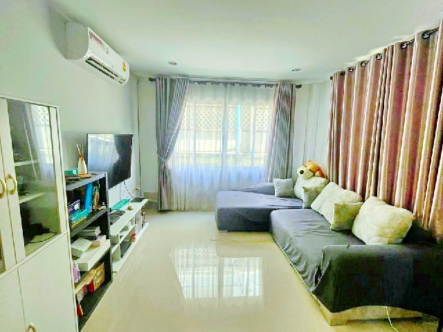 แยกบางบอน 5 บ้านเดี่ยวหลังใหญ่ 2 ชั้น พันท้ายนรสิงห์ 3 นอน รร.วัดแสมดำ 1 กม. 3 น้ำ  แหล่งชุมชน ช็อปปิ้ง ตลาดเพชรโพธิ์แจ้ 5 กม.ถ.พระราม 2