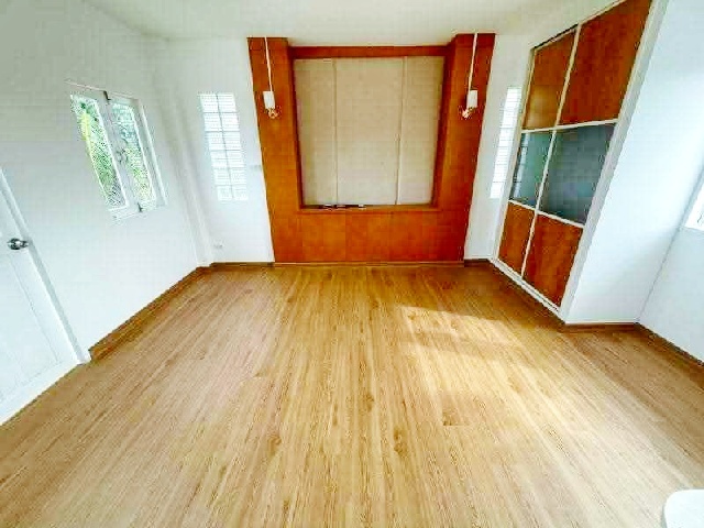 ให้เช่าคฤหาสน์ 4นอน บ้านเดี่ยว 2 ชั้น 76ตร.วา.กาญจนาภิเษก 5.44 กม. ถ.บางขุนเทียน เซนทรัล พระราม2 10กม.