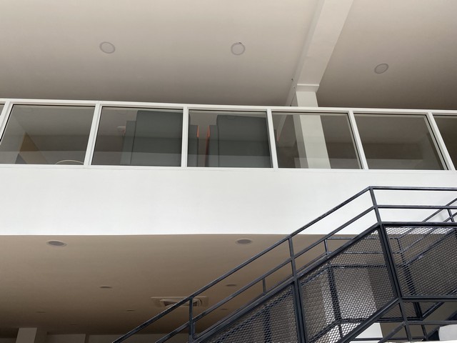 ให้เช่าโชว์รูมใต้โรงแรม-สไตล์ลอฟ ซอยสุขุมวิท63 ถนนเอกมัย ใกล้ห้างดองกี้ ห้างบิ๊กซี บีทีเอสเอกมัย สถานที่พร้อมดำเนินธุระกิจ