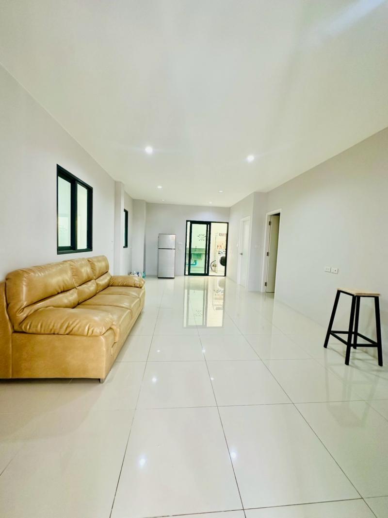 ขายทาวน์โฮมหลังมุม 2 ชั้น เฌอ บางขุนนนท์