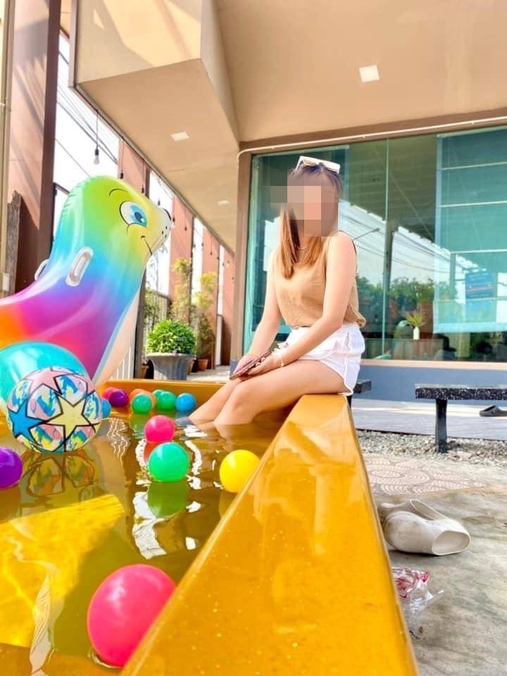 เซ้งด่วนให้เช่า บ้านพักพูลวิลล่า บางแสน  ใกล้ชายหาด ติดถนนใหญ่ ไม่ต้องเข้าซอย ใกล้ตลาดปลา