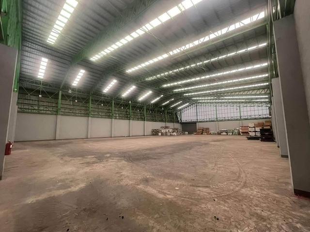 BR 1432 ให้เช่าโกดังใหม่ พื้นที่ 2,400 ตร.ม. ถ.พระราม 2 สมุทรสาคร เทรลเลอร์เข้าได้ เหมาะสำหรับเก็บสินค้า กระจายสินค้า