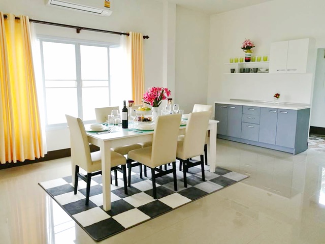 น้ำไม่ท่วม สูงกว่าเมือง 10เมตร ม.ขอนแก่นวิทยาเขตหนองคาย ตลาดแจ้งสว่าง  80 ตรว.Makro Lotus 155 ตรม. 3นอน บิ้วอินหรู เฟอร์ครบ