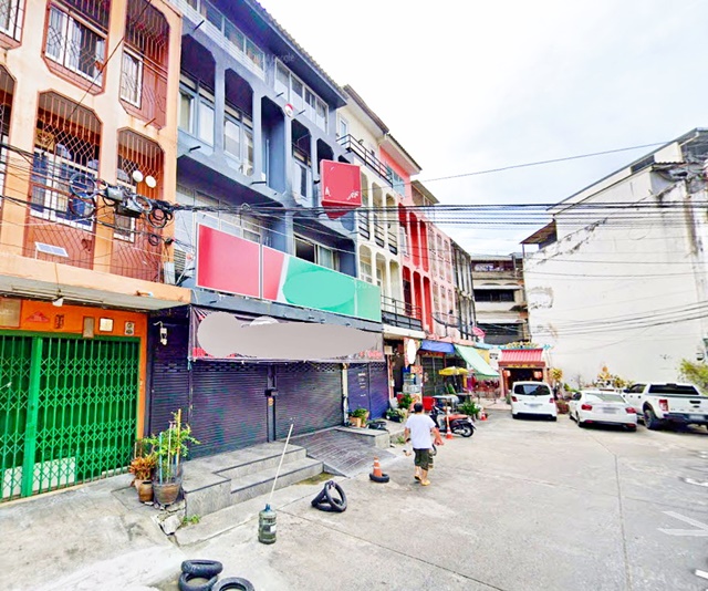 BTSรัชโยธิน 760 ม.BTSเสนานิคม 220 ม. ให้เช่าอาคารพาณิชย์ 4 ชั้น ใหม่ 18 ตร.ม.290 ตร.ม.เมเจอร์ รัชโยธิน 1.3 กม. ร้านค้า 3นอน 3 น้ำ 