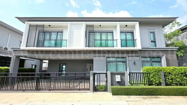 บ้านเดี่ยว แกรนด์ บริทาเนีย บางนา กม.12 แปลงมุม หน้าโครงการ ติดคลับเฮ้าส์ 