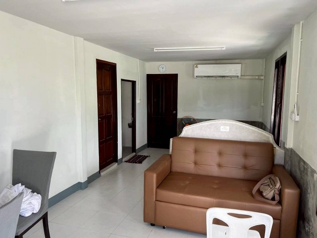 ขายบ้านชั้นเดียว ขนาด 140 ตร.ว. พร้อมเข้าอยู่ เฟอร์นิเจอร์ ทั้งหลัง  เข้าออกสะดวก ถนนกว้าง ใกล้เซ็นทรัล อำเภอเมือง  จังหวัดขอนแก่น