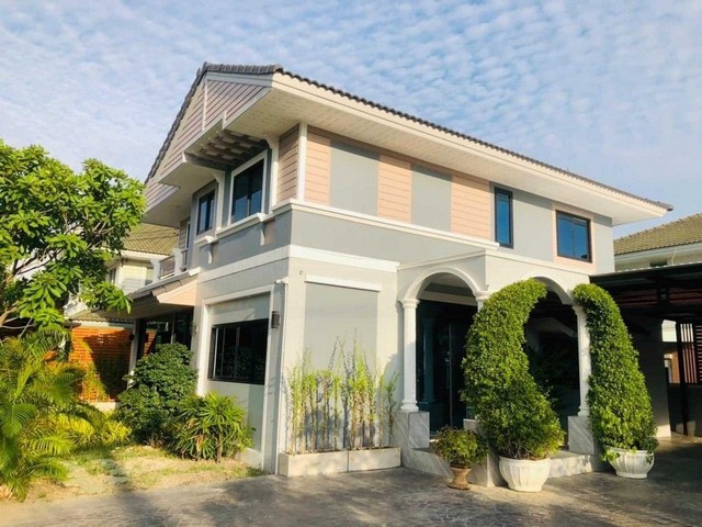 ขายบ้านเดี่ยวพฤกษ์ลดาพุทธสาคร 2 ชั้นตกแต่งพร้อมอยู่สิ่งอำนวยความสะดวกภายในบ้านและภายในหมู่บ้าน