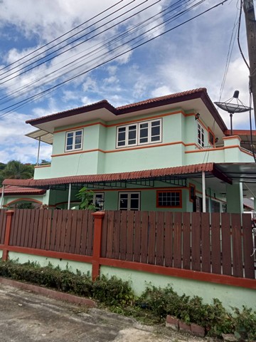 ขายบ้านเดี่ยว 2 ชั้นพร้อมที่ดินเนื้อที่ 200 ตารางวา ตำบลรอบเวียง อำเภอเมือง จังหวัดเชียงราย