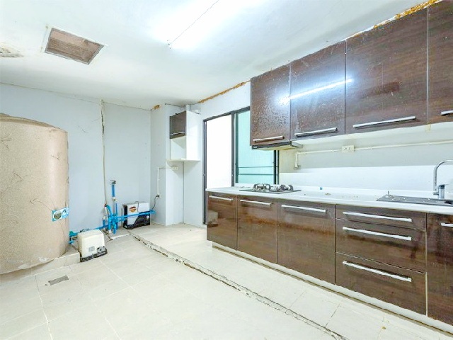 ประเวศ ตลาดนัมเบอร์วัน ราม 2 1.6 กม. ม.รามคำแหง 2 1.3 กม. ทาวน์โฮม 3 ชั้น  3นอน 21ตร.วา. 252ตร.ม เมกะ บางนา 2.4กม.คู่ขนานกาญจนาภิเษก  ไอฟีล