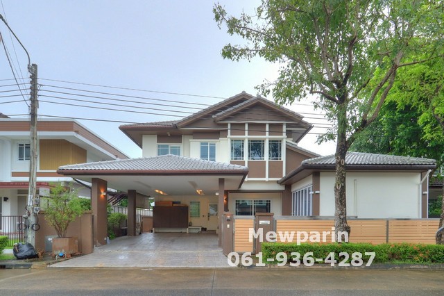 428938 ขายบ้าน มัณฑนากรุงเทพฯกรีฑาซอย 7  ขนาด 70 ตร.วา  รีโนเวทพร้อมอยู่