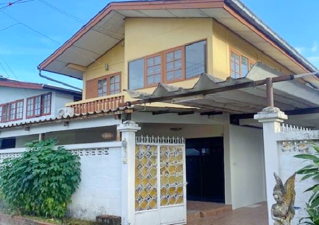 เสรีไทย 53-59 ให้เช่าบ้านเดี่ยว 2 ชั้น MRT สัมมากร 700ม. บึ่งกุ่ม 52 ตร.วา. 204 ตร.ม.เฟอร์.4 นอน 2 น้ำ เดอะพาซิโอ ทาวน์ 1.5 กม.