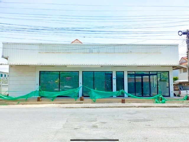 ตลาดประชาอุทิศ90 3.1กม. รร.วัดคลองมอญ 1.3 กม. 7-11 เดิม ให้เช่าอาคาร2 ชั้น 37ตร.วา.297ตร.ม.1น้ำ 1นอน ทำเลดี ติดถนน