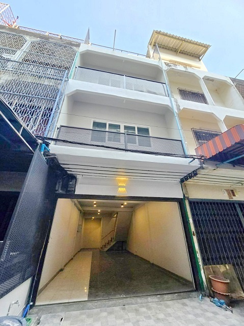 MRT พระราม 9 999ม.รัชดา1-7 Fortune เซ็นทรัล ให้เช่า บ้าน อาคาร 4ชั้น สถานฑูตจีน 800ม. 235 ตร.ม.ใจกลางเมือง  3 นอน 2 น้ำ 