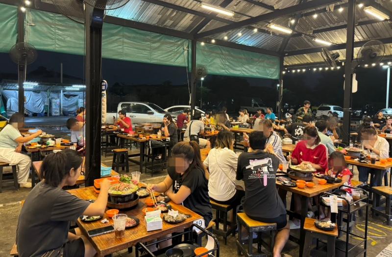 เซ้งด่วนร้านอาหารบุฟเฟ่ นนทบุรี ตลาดใหม่เรวดี หลังDIY ที่จอดรถเยอะกว่า 70 คัน