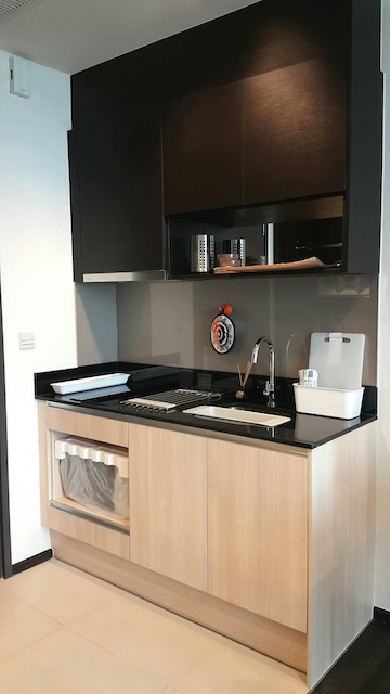 Edge Sukhumvit 23 spacious beautiful view clean 34th floor BTS Asoke