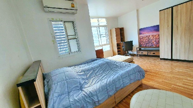 เซ็นทรัล แจ้งวัฒนะ 700ม. 4 นอน MRTแจ้งวัฒนะปากเกร็ด 28 800 ม.ให้เช่า ทาวน์โฮมหลังมุม 3.5 ชั้น 350 ตร.ม. เมืองทองธานี