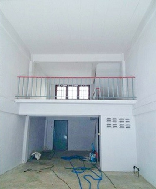 ซ.สุขสันต์ 2-8 อาคารพาณิชย์ 4.5 ชั้น รีโนเวทใหม่ 18 ตร.วา.280 ตร.ม MRT หลักสอง 2.6 กม. 2นอน 2 น้ำ