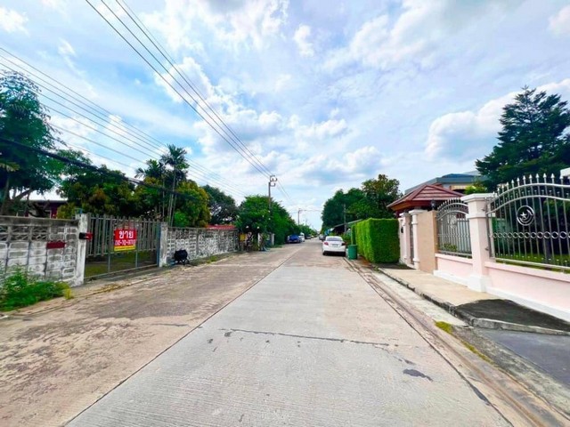 ขายบ้าน พร้อม ที่ดิน 162ตรว. ซอยรามคำแหง182 ใกล้ ตลาดมีนบุรี ถนนรามคำแหง ถนนเสรีไทย ถนนสุวินทวงศ์