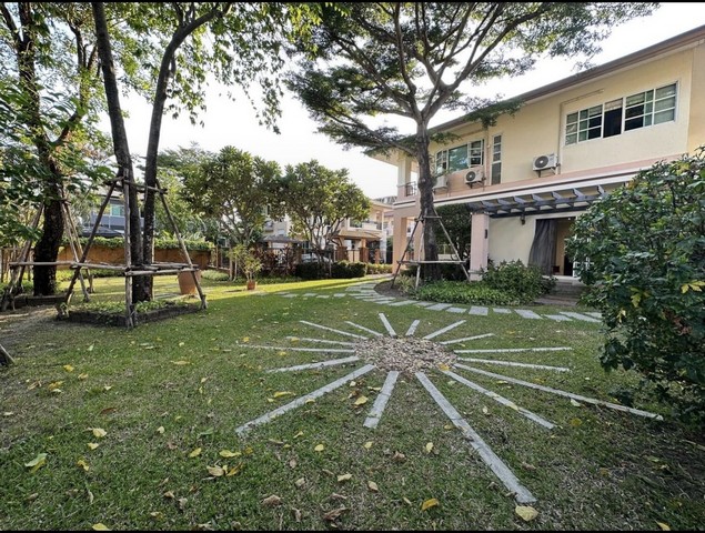 ขายบ้านเดี่ยว 2 ชั้น เลอ นครินทร์ สมุทรปราการ 120 ตร.วา หลังมุม ร่มรื่น เฟอร์ครบ