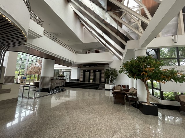 ขายด่วนคอนโดกฤษดาโกลเด้น คอนโดเทล คลิฟแอนด์พาร์ค 184.6 ตร.ม. 3 นอน ติดหาดส่วนตัวหาดบ้านอำเภอ