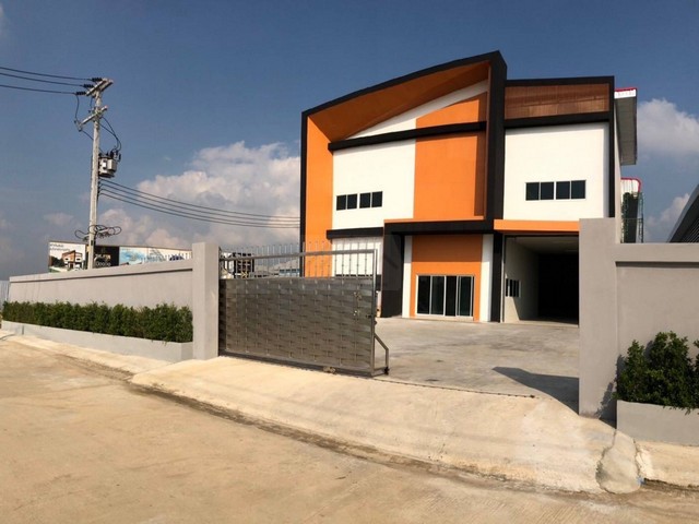 ขายโรงงาน โกดัง พร้อมออฟฟิศ 1.5 ไร่ 1350 ตรม. ต.ท่าเสา อ.กระทุ่มแบน ทำเลดี เหมาะสำหรับสร้างธุรกิจ หรือ ขยายธุรกิจ