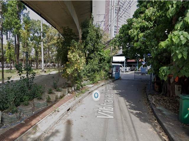 ให้เช่าพื้นที่ 354 ตร.ม. วิภาวดี 36 พร้อมโครงหลังคา และสำนักงาน เหมาะทำที่พักจอดรถ เต้นท์รถ คลังสินค้า สำนักงาน หรืออื่นๆ