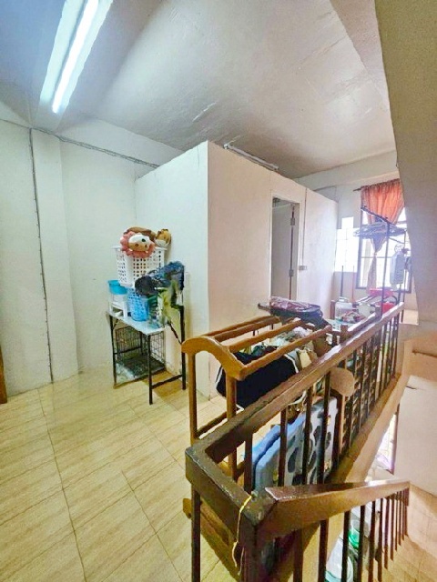 ถ.เพชรบุรี ขายอาคาร 4.5 ชั้น 6นอน ตลาดเอกมัย 100 ม.  BTSเอกมัย 2.19กม. 18 ตร.วา.298 ตร.ม.นานาชาติเอกมัย 700 ม.3 น้ำ