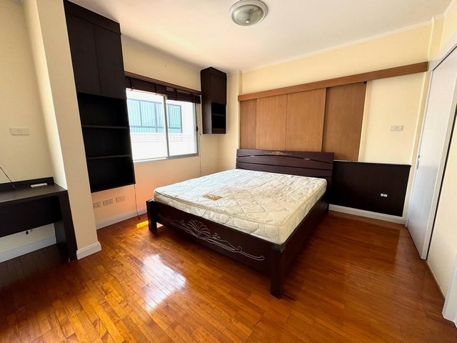 ให้เช่าบ้านสัมมากร รามคำแหง  112 ขนาด 85 ตารางวา เฟอร์นิเจอร์พร้อมอยู่ 4 ห้องนอน  3 ห้องน้ำ