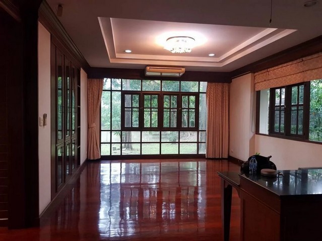 ให้เช่าบ้านเดี่ยว 2 ชั้น เนื้อที่ 1ไร่ ในซอยแจ้งวัฒนะ 14  ย่านหลักสี่