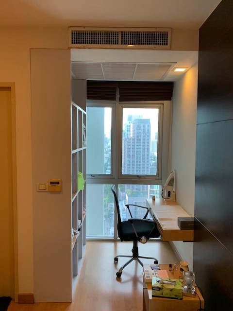 Nusasiri Grand Condo Sukhumvit 42 Private comfortable 22nd floor BTS Ekkamai