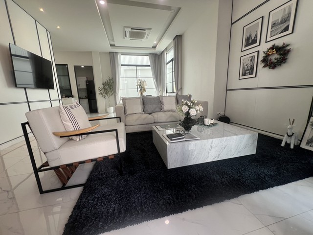 ให้เช่าบ้านเดี่ยว 3 ชั้น 409 ตรม. The Master เอกมัย-สุคนธสวัสดิ์ สุคนธสวัสดิ์ 25 ย่านเลียบด่วน