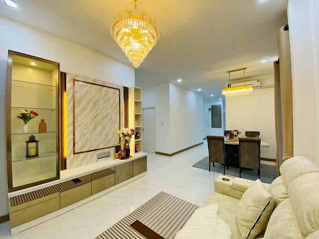 รหัสC6823 ให้เช่าบ้านเดี่ยว 2ชั้น หมู่บ้านทุ่งเศรษฐี เลียบมอเตอร์เวย์ บางนา รามคำแหง2