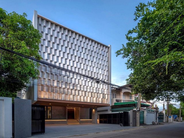 ให้เช่าโฮมออฟฟิศ 3.5 ชั้น 750 ตรม. Stand Alone สุขุมวิท 62 ใกล้ BTS บางจาก 450 เมตร