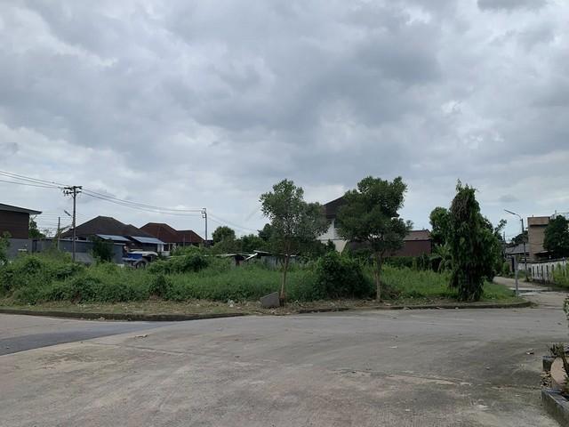 ขายที่ดินถมแล้ว 487 ตรว. ติดถนน 3 ด้าน ในหมู่บ้านศรีนคร ซ.นวมินทร์ 24 เขตบึงกุ่ม