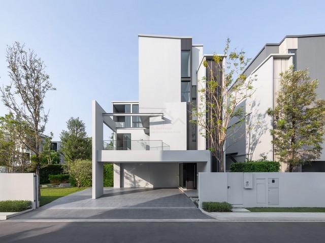 ให้เช่าบ้านเดี่ยว 3 ชั้น 421 ตรม. หลังมุม VIVE กรุงเทพกรีฑา มีลิฟต์ ใกล้ รร.นานาชาติเวลลิงตัน