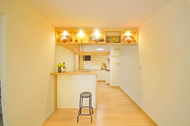 APL ลาดกระบัง 2.8 กม. เช่าโฮมออฟฟิศ 4 ชั้น 19 ตร.วา.304 ตร.ม. ม.นานาชาติแสตมฟอร์ด 6.8 กม.ย่านลาดกระบัง 4นอน 3น้ำ สนามบินสุวรรณภูมิ