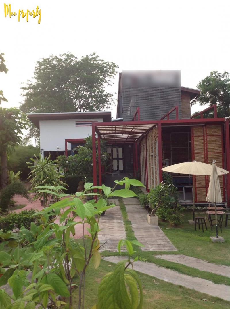 ขายที่ดินพร้อมสิ่งปลูกสร้าง สามารถสร้างคอนโดได้ รวมที่ดิน 5-1-90 ไร่ (โฉนด 2 แปลง ) ถนนหนองแร่ อำเภอศรีราชา ชลบุรี