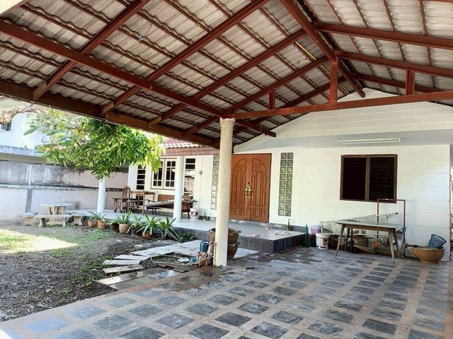 บ้านเดี่ยวหลังใหญ่ 2 ชั้น ทำเลดี หลังม.เชียงใหม่ สุเทพ